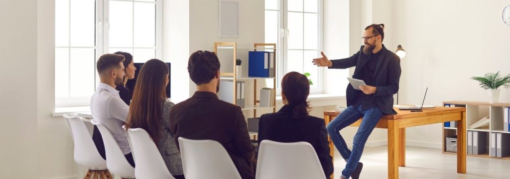 Advancing Your Career with a Graduate Diploma of Management